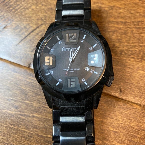 Watch - Picture 1 of 5